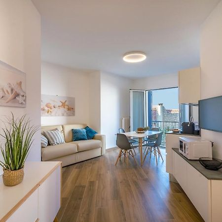 Ferrari Apartments Levante Caorle Eksteriør billede